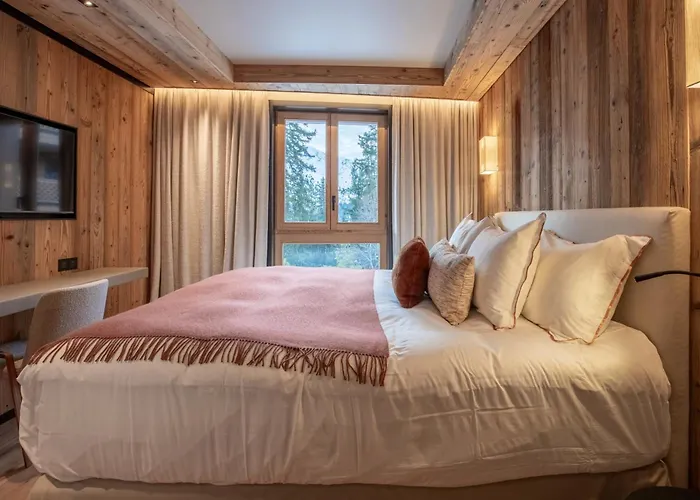 Antares Orion 101 - Luxury Inski Out *